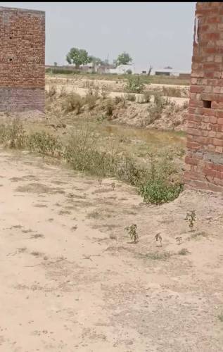 3 Marla plot on 30 feet road 