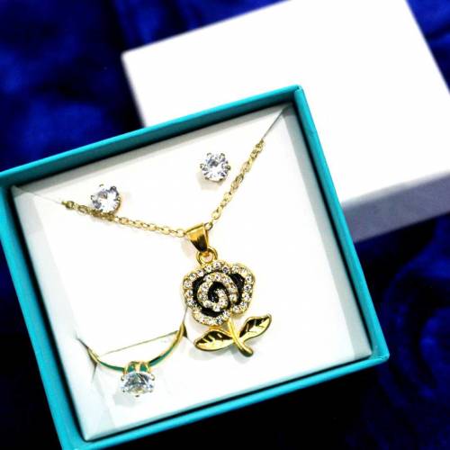 Eid Deal Girls Pendent Set Beautiful Ring and Earings Only 800