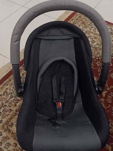 Baby carry cot