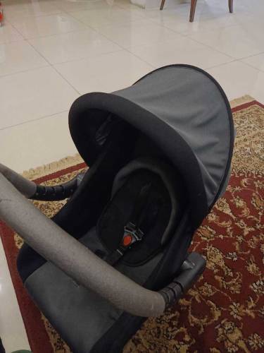 Baby carry cot