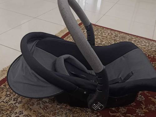 Baby carry cot