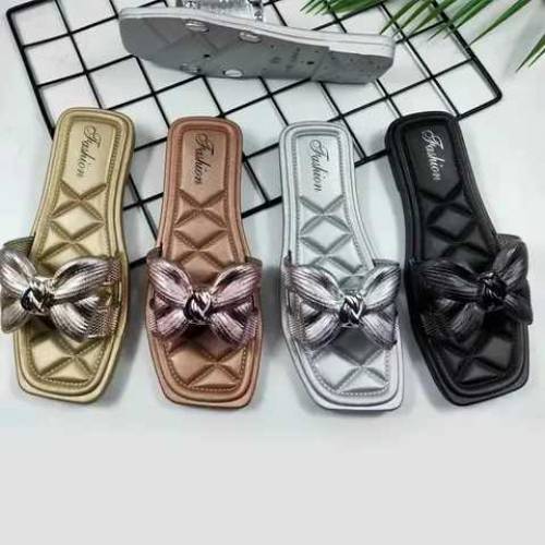 Ladies sleepera & Chappal