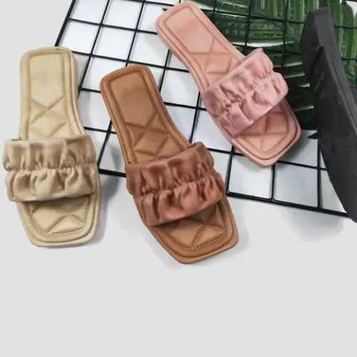 Ladies sleepera & Chappal