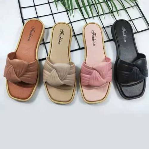 Ladies sleepera & Chappal