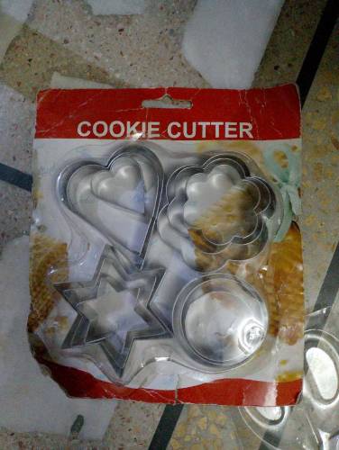 kitchen related items chimta 