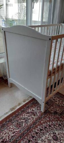 baby cot