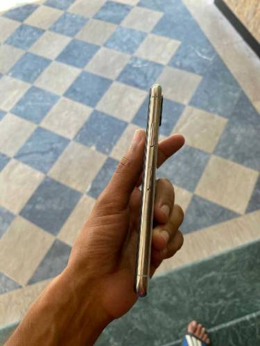 IPhone x non with Samsung galaxy on 5