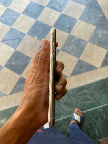 IPhone x non with Samsung galaxy on 5