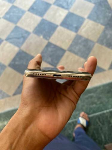 IPhone x non with Samsung galaxy on 5
