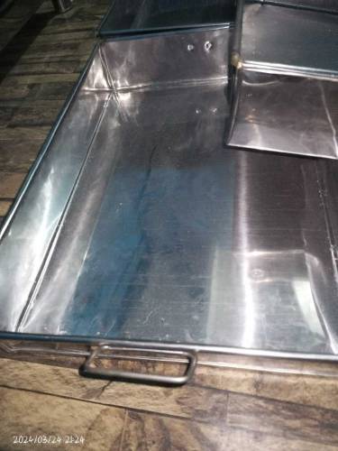 Steel tray for food working 