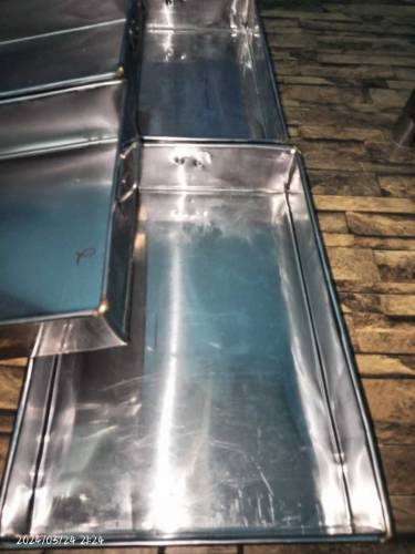 Steel tray for food working 
