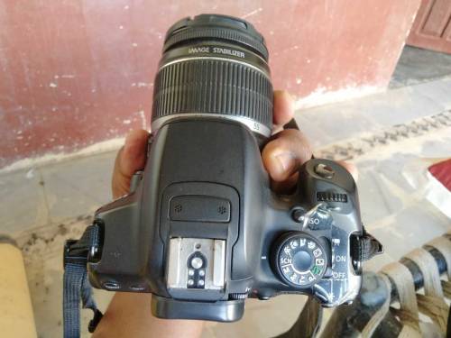 700D Camera With assesries 2 Battery & Chargers Bag 32GB Card For Sale