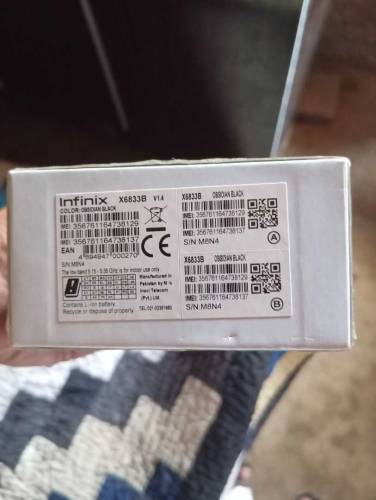 i selling infinix Note 30      Ram 8 Rom 256 