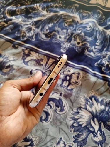 LG V60 Thinq 5G Official pta approved with original charger