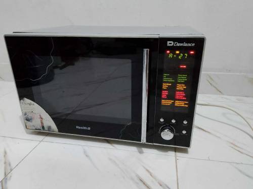 Dawlance microwave oven 2 in 1 full size  new condition