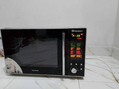 Dawlance microwave oven 2 in 1 full size  new condition