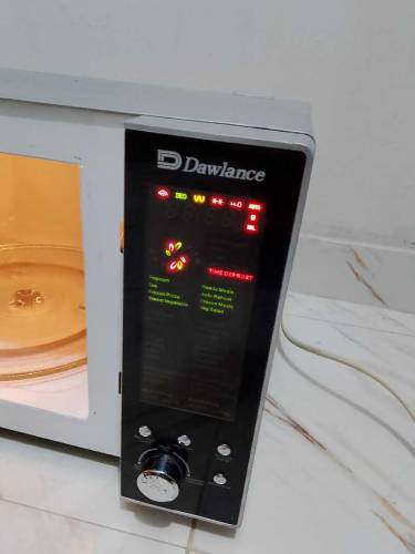 Dawlance microwave oven 2 in 1 full size  new condition