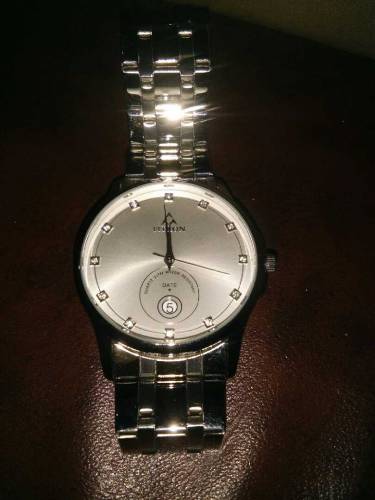 highlights the fashionable and sleek design of fitron watche
