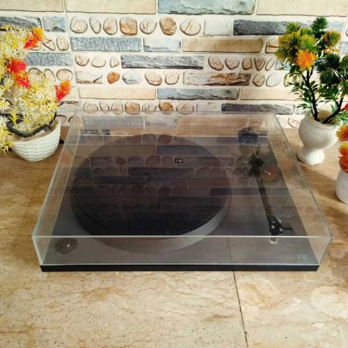 Rega P2  Turntable 