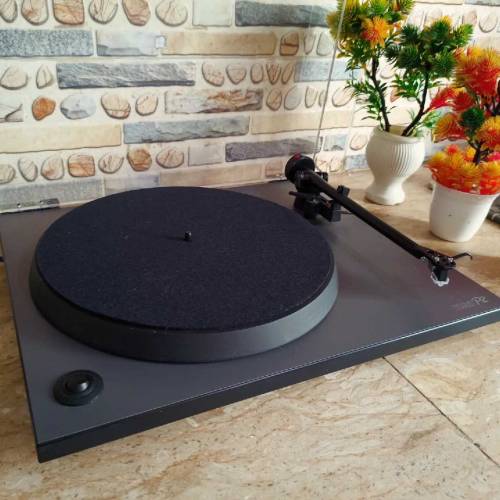 Rega P2  Turntable 
