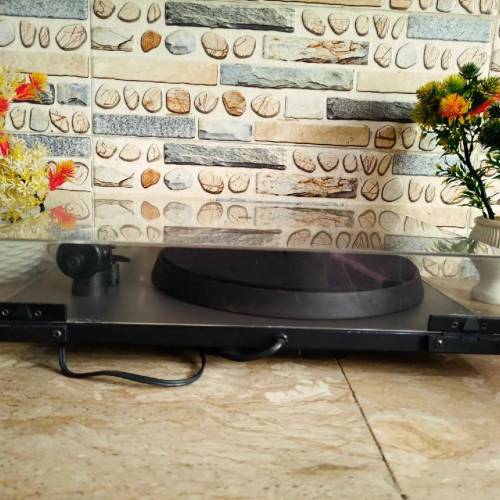 Rega P2  Turntable 