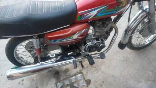Honda 125 2010 model LAHORE NUMBER DOCUMENTS CLEAR