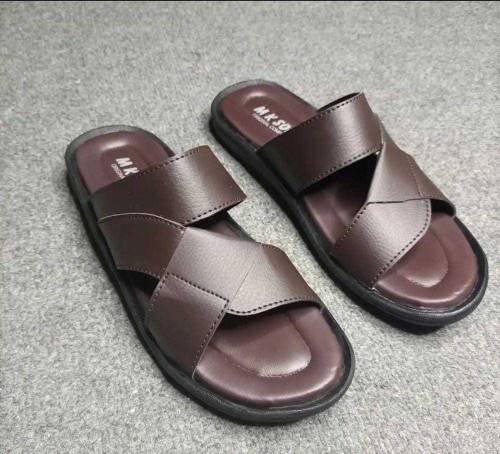 *Men,s Lighweight House Slippers Comfortable Rexine Brown*•  Material: