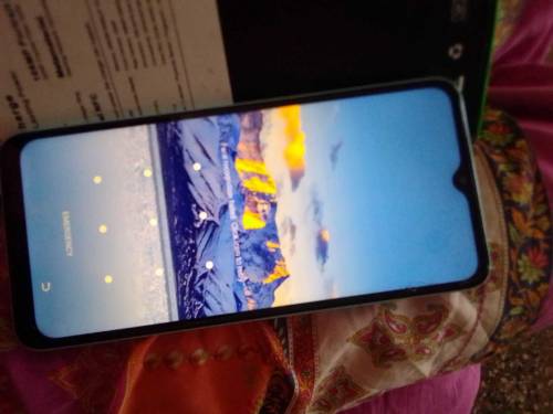Infinix hot 40 pro with box condition 10 by 10 PTA approved 
