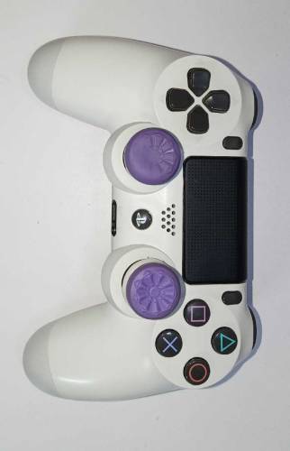 Ps4 Orignal Controller with 2 controller freaks