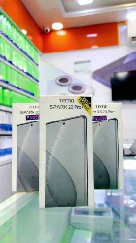 Tecno Spark 20 Pro Plus (8/256)