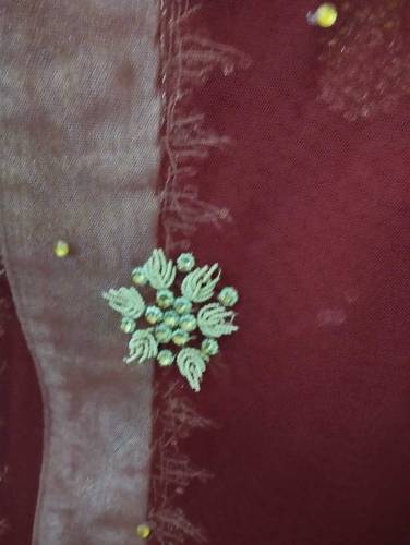 Bridal lehenga in new condition/full embroidery with pouch