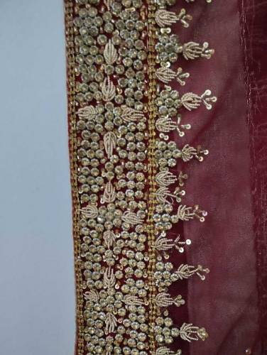 Bridal lehenga in new condition/full embroidery with pouch