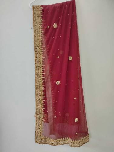 Bridal lehenga in new condition/full embroidery with pouch