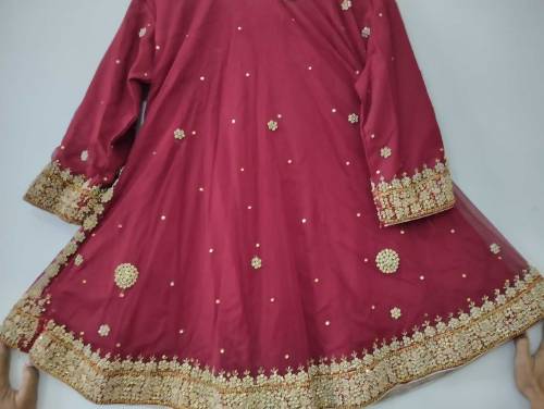 Bridal lehenga in new condition/full embroidery with pouch