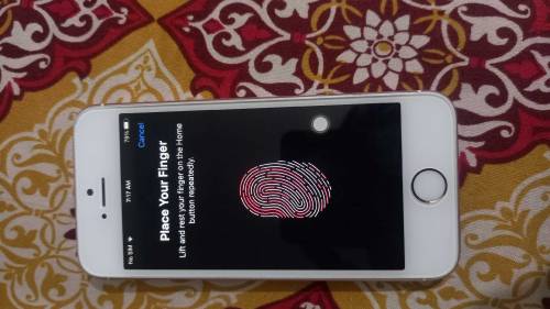 IPhone Se 1st generation (64GB) non pta condition 10/10