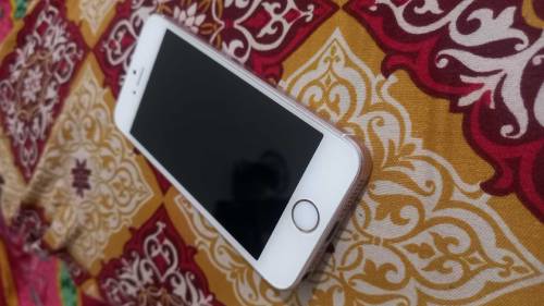 IPhone Se 1st generation (64GB) non pta condition 10/10