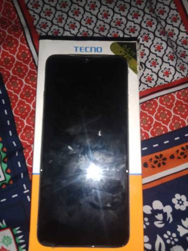 Tecno sparak go 