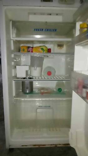fridge for sale new dalvai hai aur gas dalvai hai 