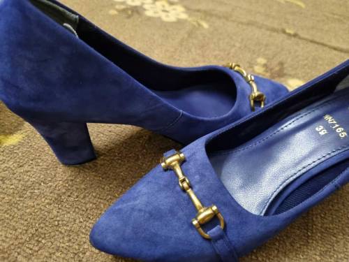 comfortable shoes for court or party  with heels