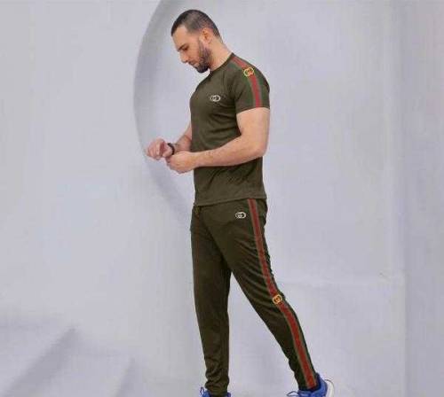 track suit availability in all colors and all design 