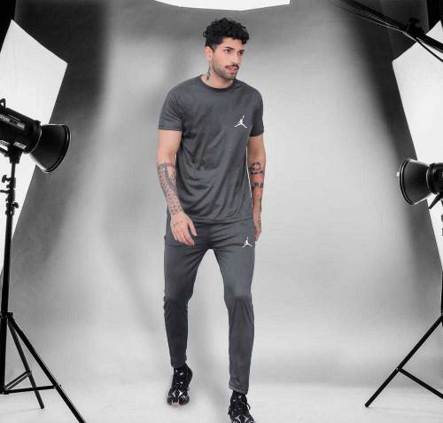 track suit availability in all colors and all design 