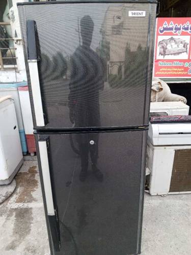 fridge medium size orient 