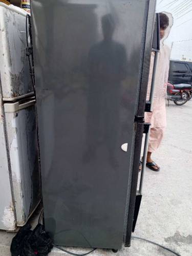 fridge medium size orient 