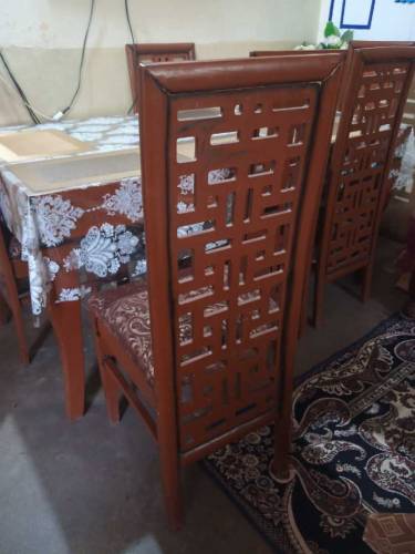 Dinning Table 