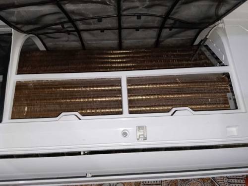 Haier dc inverter 1 5 ton bikl new condition 