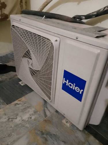 Haier dc inverter 1 5 ton bikl new condition 