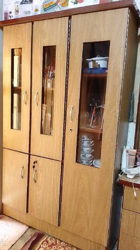 Bed Dressing table divider cupboard 1 sal using