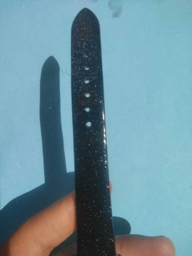 black 🖤 color watch with sparkle design same as show in pic