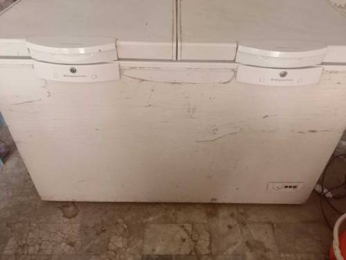 Dawlance deep freezer 