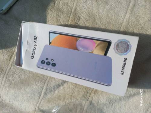 urgently sell condition 10by10 A32 sumsung 